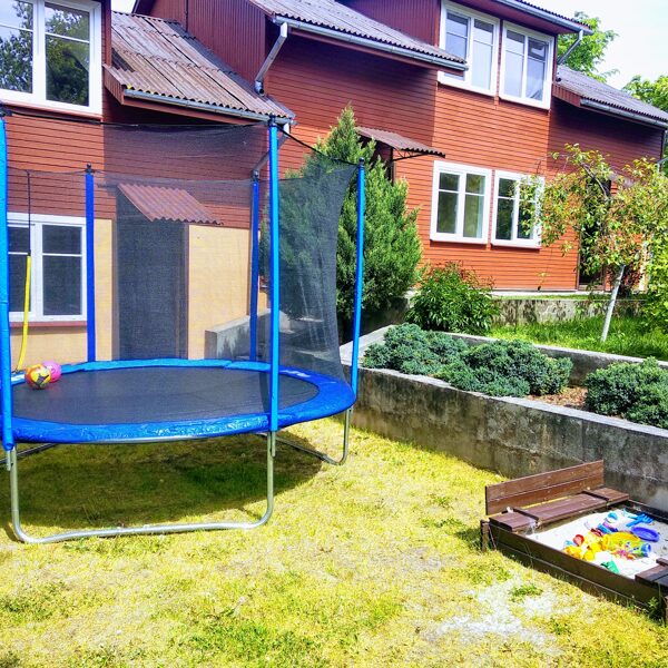 Guest house yard